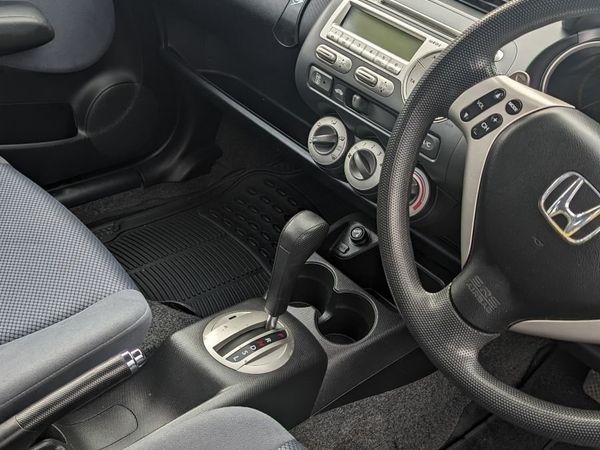 Honda Jazz Hatchback, Petrol, 2008, Silver