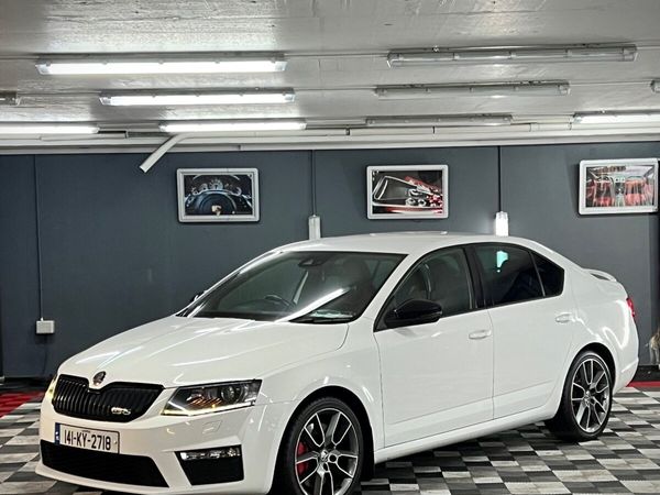 Skoda Octavia Hatchback, Diesel, 2014, White