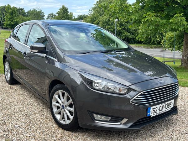 Ford Focus Hatchback, Petrol, 2016, Grey