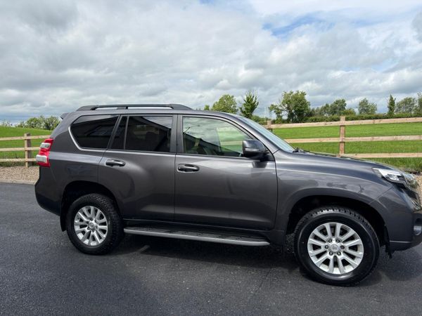 Toyota Land Cruiser SUV, Diesel, 2015, Grey