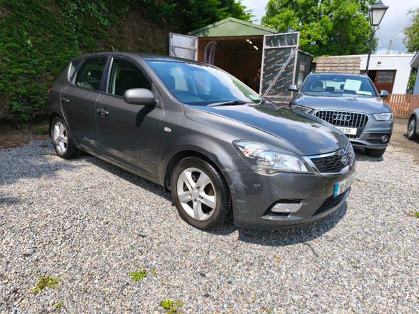 Kia Ceed Hatchback, Diesel, 2010, Grey