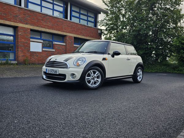 Mini Cooper Hatchback, Petrol, 2012, White