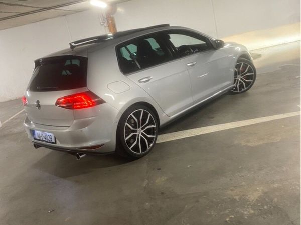 Volkswagen Golf Estate, Petrol, 2014, Silver