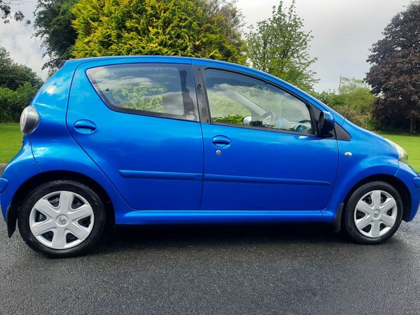 Toyota Aygo Hatchback, Petrol, 2010, Blue