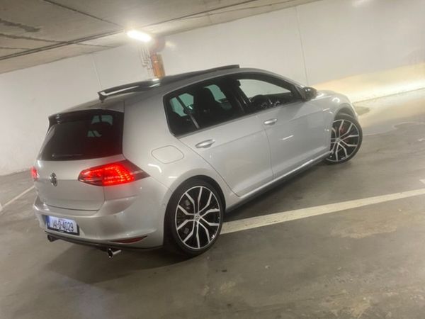 Volkswagen Golf Estate, Petrol, 2014, Silver
