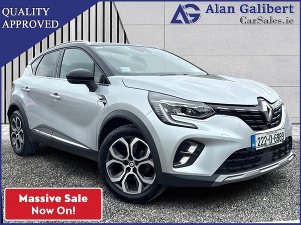 Renault Captur Hatchback, Petrol, 2022, Grey