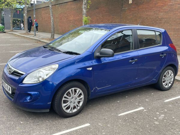 Hyundai i20 Hatchback, Petrol, 2009, Blue