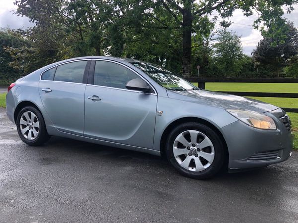 Vauxhall Insignia Hatchback, Diesel, 2012, Silver