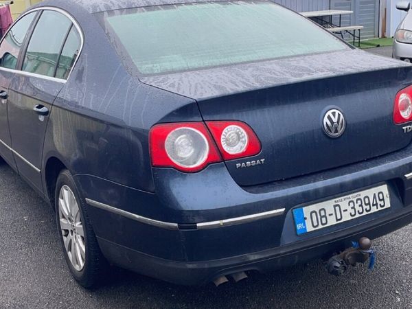 Volkswagen Passat Saloon, Diesel, 2008, Blue