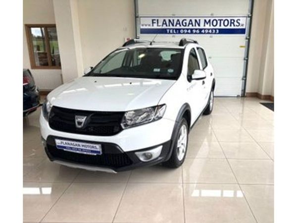 Dacia Sandero Stepway Hatchback, Diesel, 2016, White