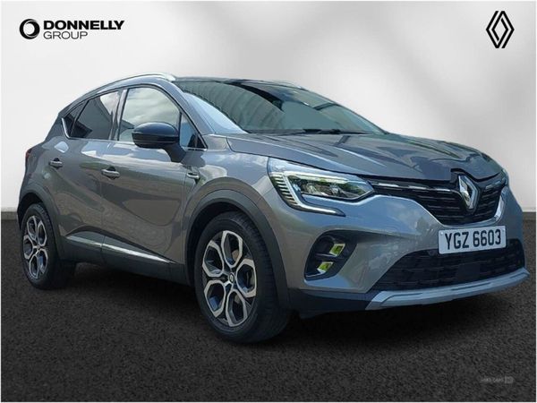 Renault Captur , Hybrid, 2023, Grey