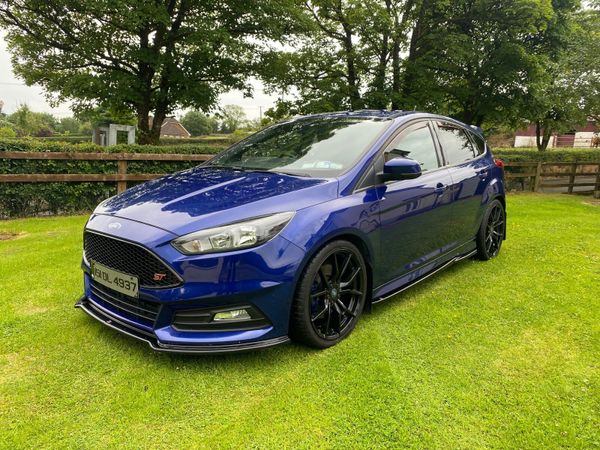 Ford Focus Hatchback, Diesel, 2015, Blue