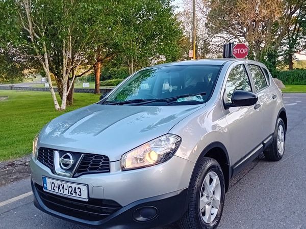 Nissan Qashqai Hatchback, Diesel, 2012, Silver