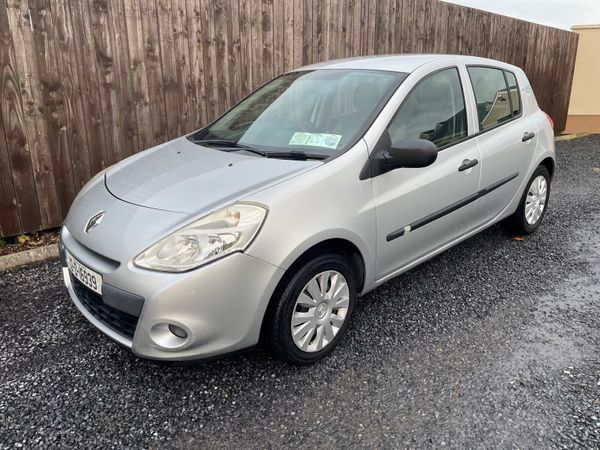 Renault Clio Hatchback, Ethanol Petrol, 2012, Silver