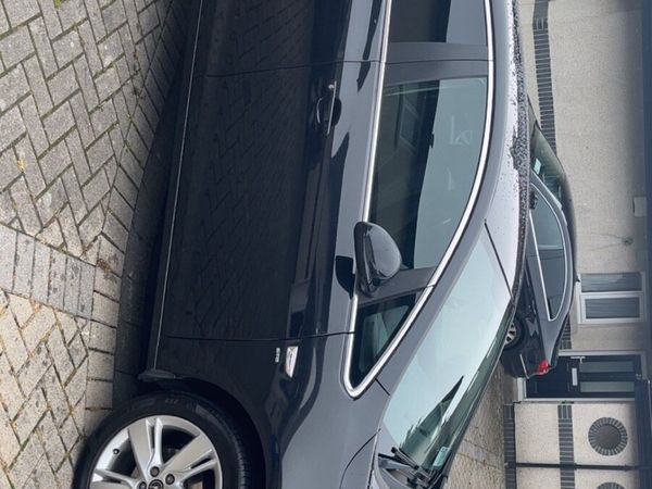 Vauxhall Astra Hatchback, Petrol, 2012, Black