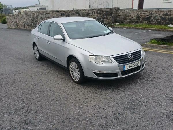 Volkswagen Passat Saloon, Diesel, 2009, Silver