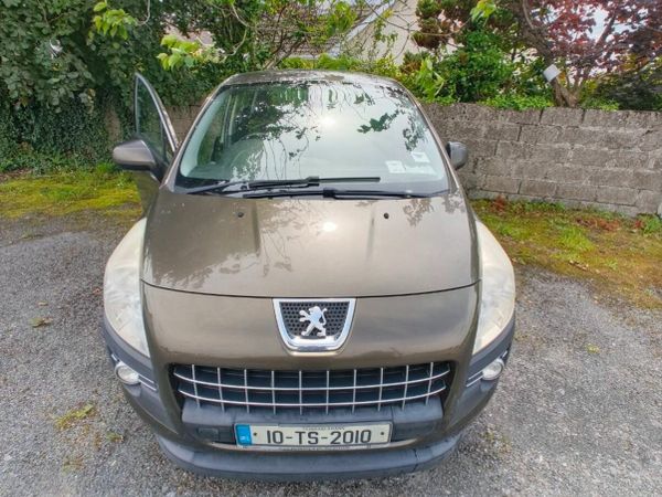 Peugeot 3008 MPV, Diesel, 2010, Brown