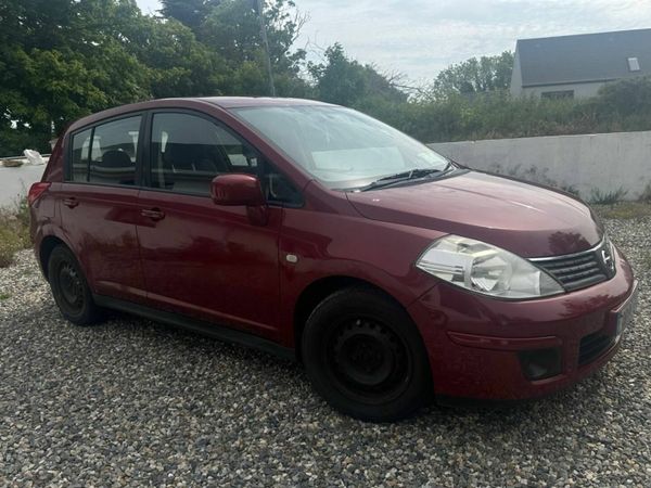 Nissan Tiida Hatchback, Petrol, 2008, Red