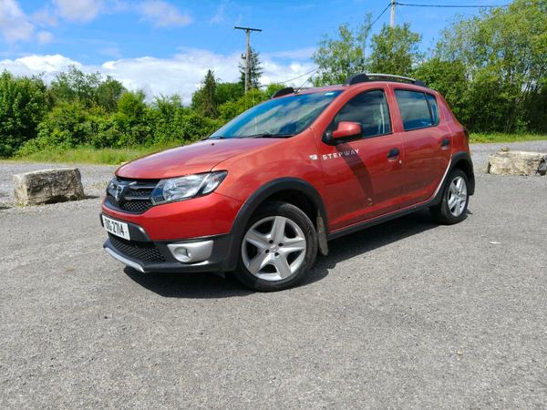 Dacia Sandero Stepway SUV, Diesel, 2014, Red