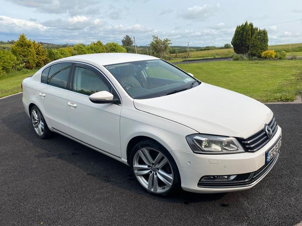 Volkswagen Passat Saloon, Diesel, 2013, White