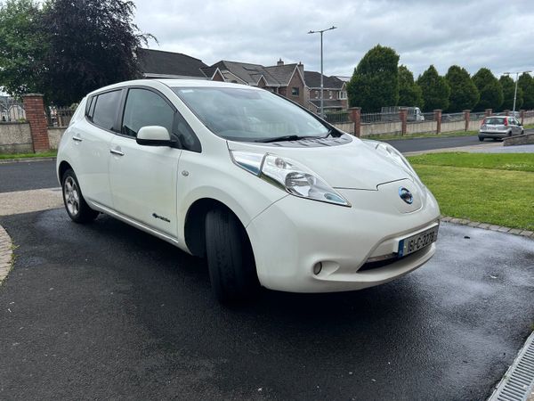 Nissan Leaf Hatchback, Electric, 2016, White