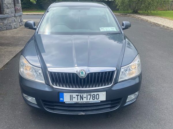 Skoda Octavia Saloon, Diesel, 2011, Grey
