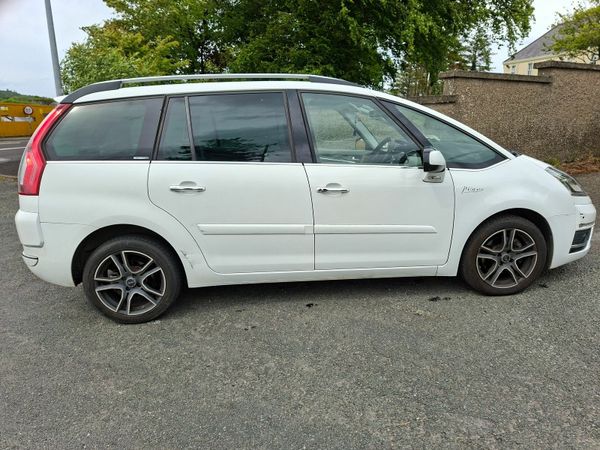 Citroen C4 Hatchback, Petrol, 2012, White