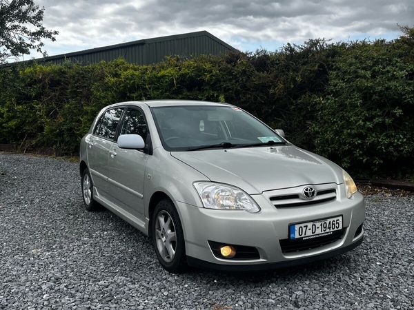 Toyota Corolla Hatchback, Petrol, 2007, Silver