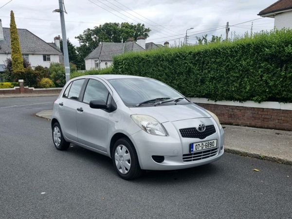 Toyota Yaris Hatchback, Petrol, 2007, Silver