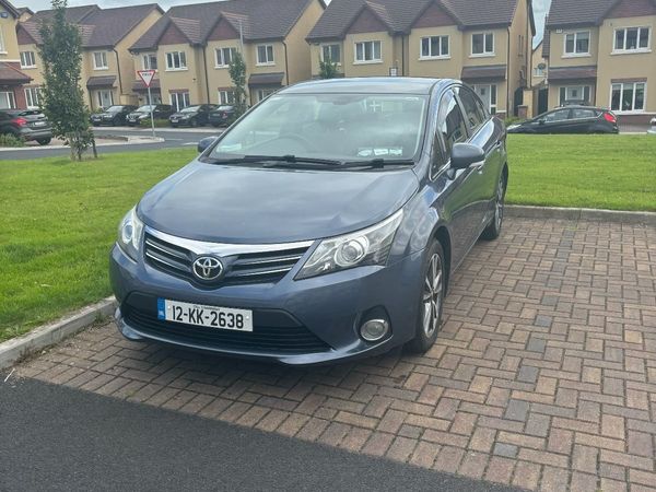 Toyota Avensis Saloon, Diesel, 2012, Blue