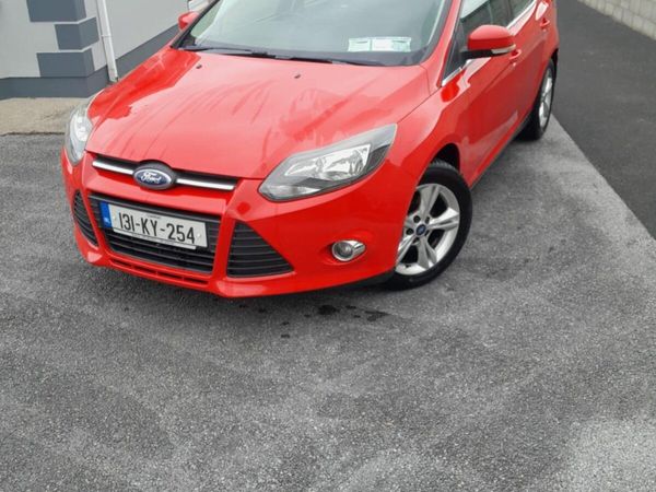Ford Focus Hatchback, Diesel, 2013, Red