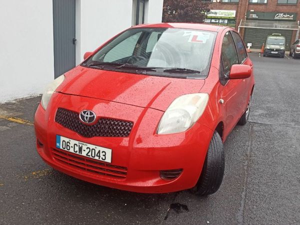 Toyota Yaris Hatchback, Petrol, 2006, Red