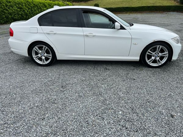 BMW 3-Series Saloon, Diesel, 2011, White
