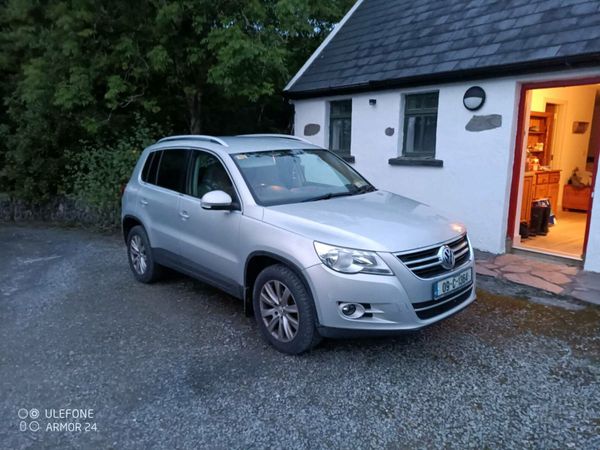 Volkswagen Tiguan SUV, Diesel, 2009, Silver