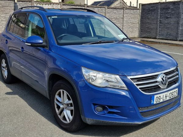 Volkswagen Tiguan SUV, Diesel, 2009, Blue