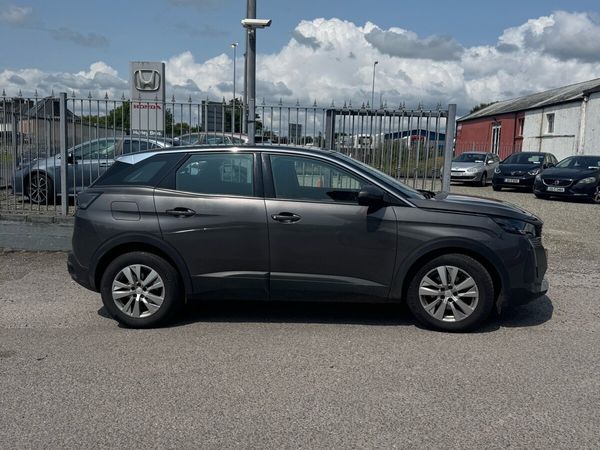 Peugeot 3008 MPV, Diesel, 2021, Grey