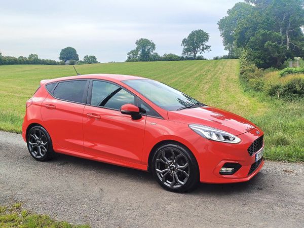 Ford Fiesta Hatchback, Petrol, 2020, Red