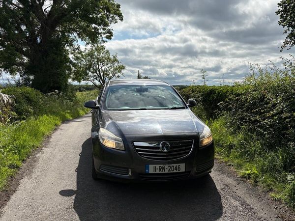 Vauxhall Insignia Hatchback, Diesel, 2011, Grey