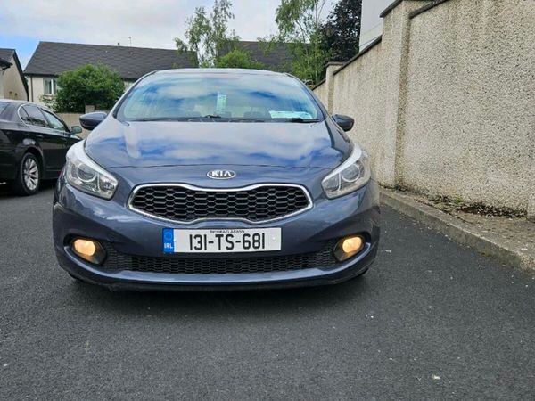 Kia Ceed Hatchback, Diesel, 2013, Blue