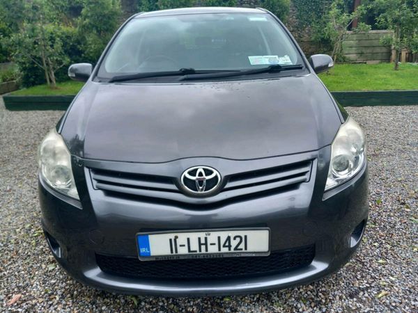 Toyota Auris Hatchback, Petrol, 2011, Grey