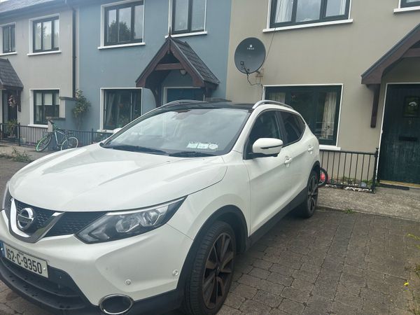 Nissan Qashqai Hatchback, Diesel, 2016, White