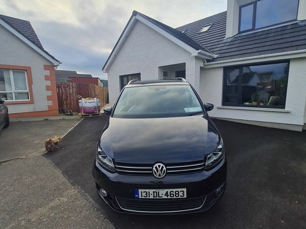 Volkswagen Touran MPV, Petrol, 2013, Black