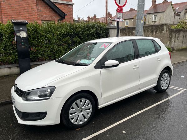 Volkswagen Polo Hatchback, Petrol, 2014, White