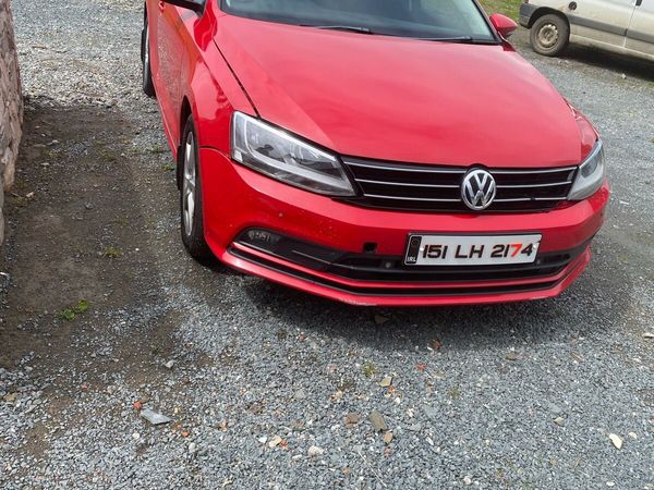 Volkswagen Jetta Saloon, Diesel, 2015, Red