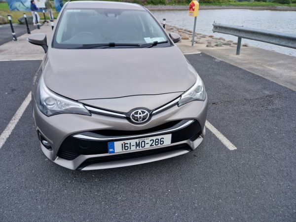 Toyota Avensis Saloon, Diesel, 2016, Bronze