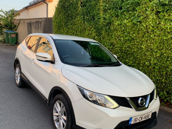 Nissan Qashqai Hatchback, Diesel, 2015, White