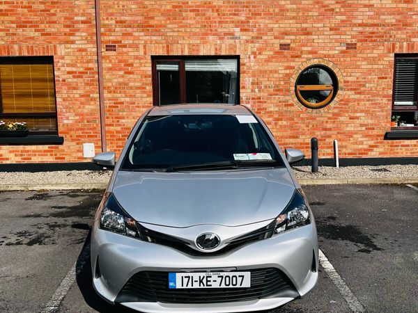 Toyota Vitz Hatchback, Petrol, 2017, Silver