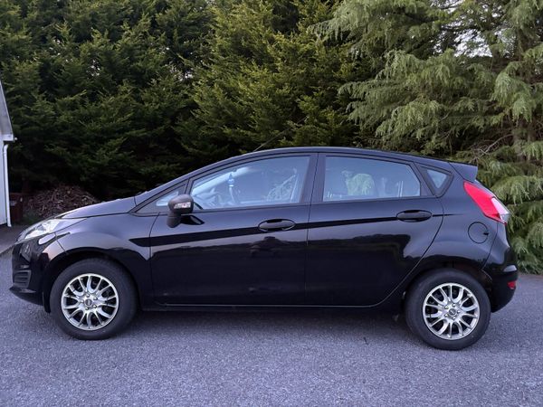 Ford Fiesta Hatchback, Petrol, 2013, Black