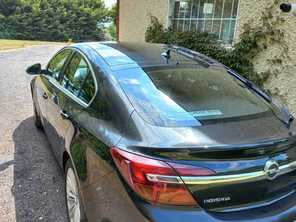 Opel Insignia Hatchback, Diesel, 2014, Black