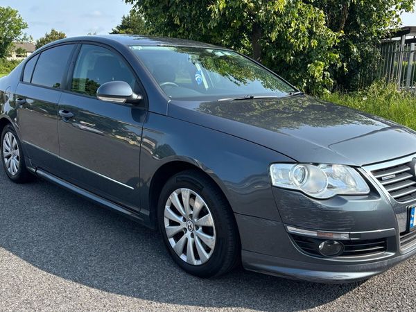 Volkswagen Passat Saloon, Diesel, 2010, Grey